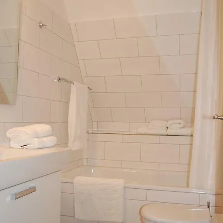 Ferien In Einem Ehemaligen Kaptitaenshaus 비크아프포르