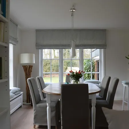Holiday home Ferien In Einem Ehemaligen Kaptitaenshaus