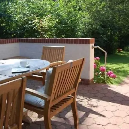 Holiday home Ferien In Einem Ehemaligen Kaptitaenshaus