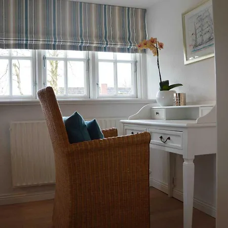 Ferien In Einem Ehemaligen Kaptitaenshaus *